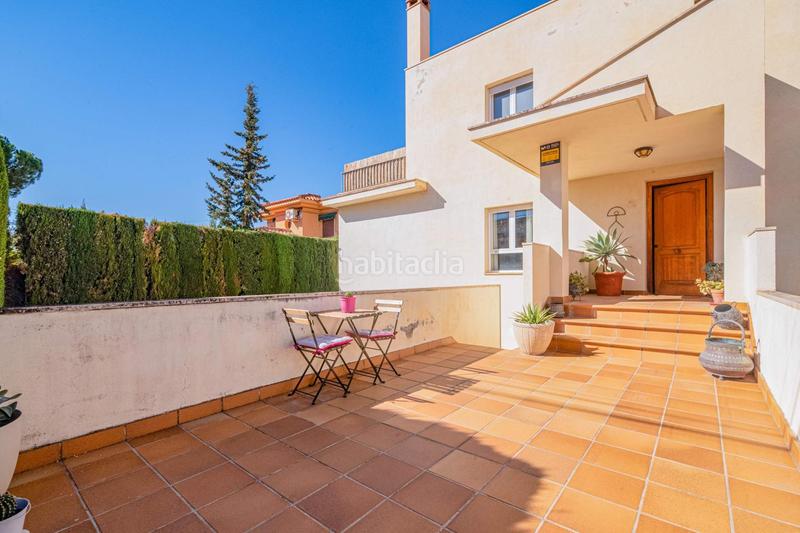 Foto 1fe16a4c-7cfa-4686-9ef0-b0639157c57e. House with heating parking in Altos de la Zubia Zubia (La)