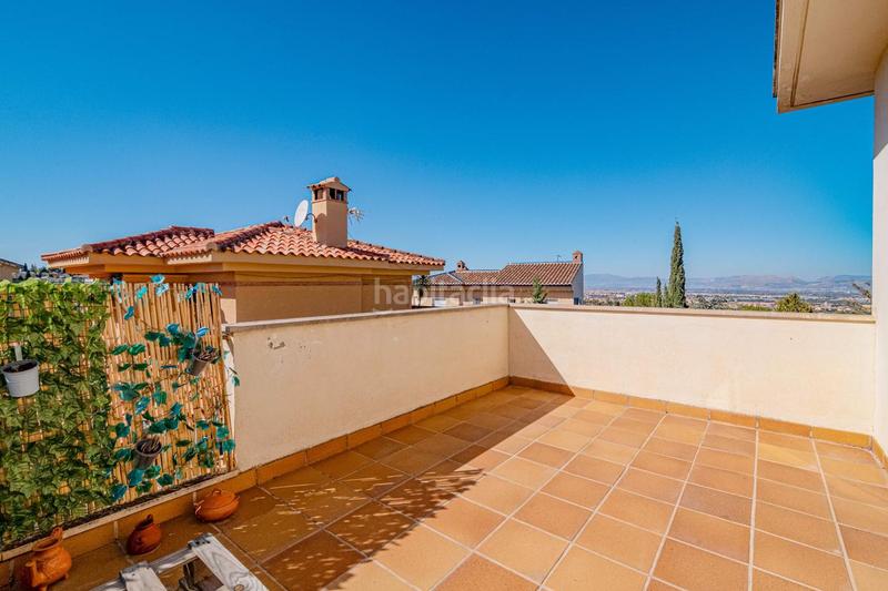 Foto 5d476a0c-f9ee-4487-8509-b8fb8851b56b. House with heating parking in Altos de la Zubia Zubia (La)