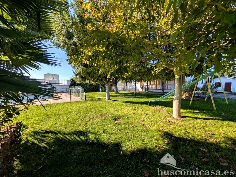 Foto b94d4caf-0bbb-417c-9962-740a677846eb. Haus mit heizung parking pool in Centro ciudad Linares