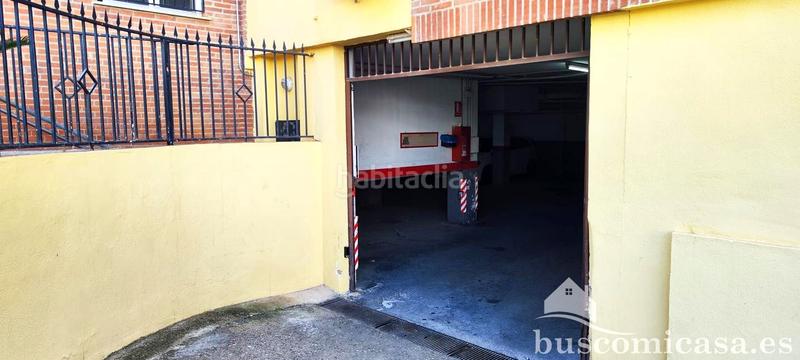 Foto 79b7a27e-cf1e-458b-b1b8-8aeea06e27e9. Alquiler parking coche alquiler de plaza de garaje. en Linares