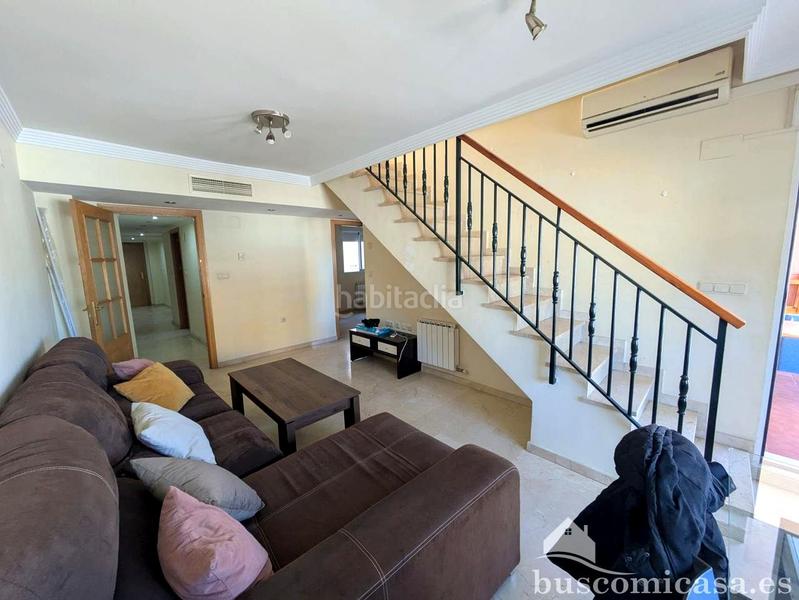 Foto b8b863fe-1c55-45d7-8189-0fd9735acd10. Alquiler piso estupendo duplex con garaje en Zona Hospital Linares