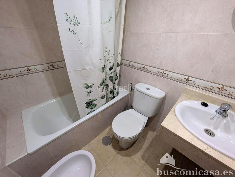 Foto 465a0bbf-59c9-4c75-9015-ce9011558675. Miete etagenwohnung mit parking in Zona Hospital Linares