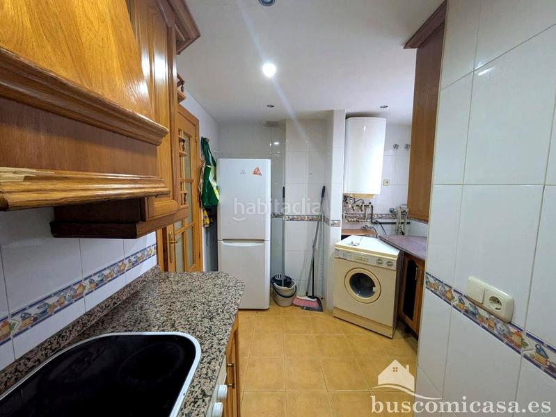 Foto 6afa8d79-d5a4-4f10-aefe-adee4e230950. Miete etagenwohnung mit parking in Zona Hospital Linares