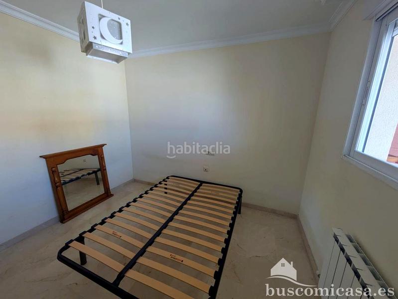 Foto e7905c9b-f1b0-421d-86f3-7e8709f12452. Miete etagenwohnung mit parking in Zona Hospital Linares