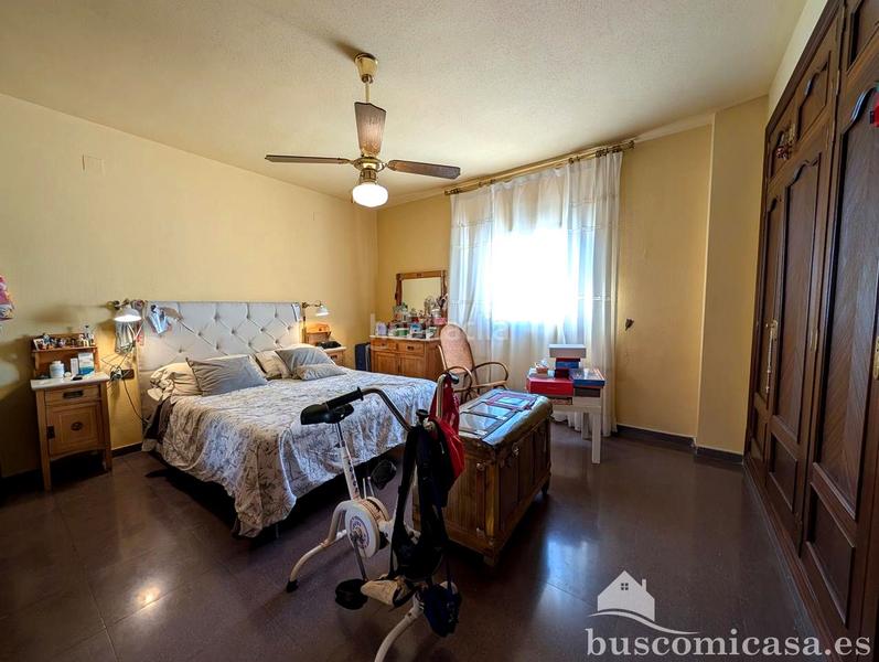 Foto 706efa33-e84f-49df-bf85-4d9a4480f740. Zweistöckige wohnung in Centro ciudad Linares