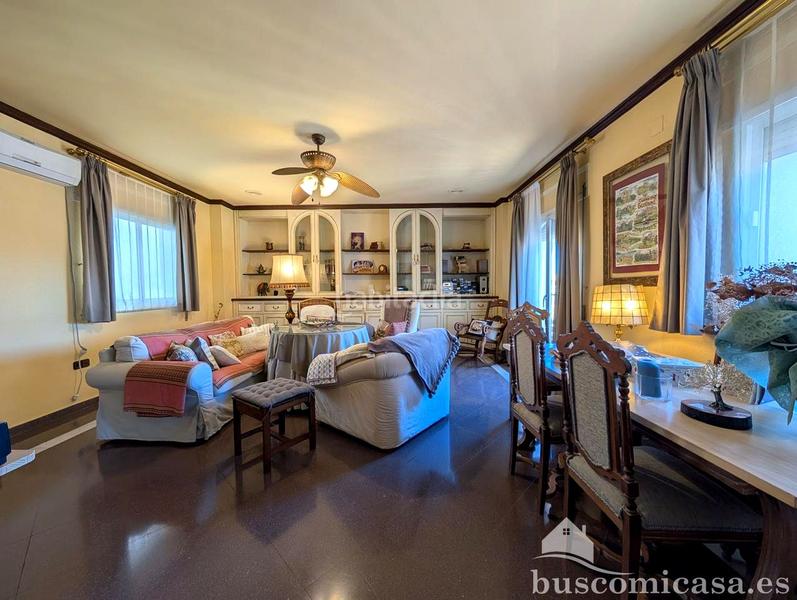 Foto 7d36a5b3-1f6c-4c2b-9ef1-8c43e3f5a93c. Zweistöckige wohnung in Centro ciudad Linares