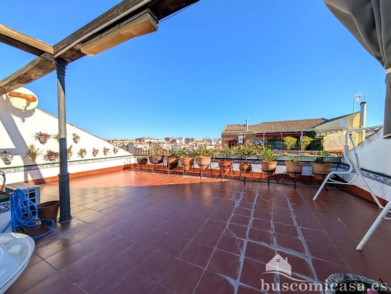 Foto c8de51d5-c1aa-4806-854f-62cdf382c44d. Zweistöckige wohnung in Centro ciudad Linares