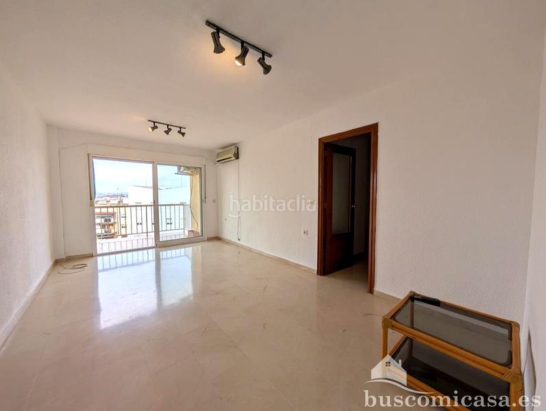 Foto 45c82711-3fc8-41c6-bd0c-b28ad92d7d5f. Piso  en urbanización los girasoles. en Centro ciudad Linares