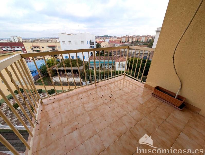 Foto ac5a4556-14f9-463a-a1b7-caa774612e7c. Piso  en urbanización los girasoles. en Centro ciudad Linares