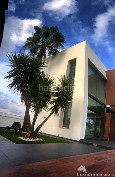 Foto 333a8db9-2a83-46b2-9183-cdadee1f7cdb. Casa amb piscina a Linarejos Linares