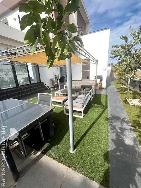 Foto 38959566-b909-4223-a055-fff4c56a1811. Casa amb piscina a Linarejos Linares