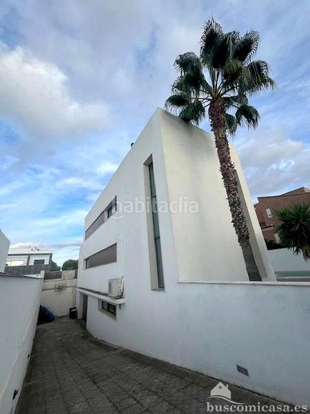 Foto 656d6eac-b6c1-4ae3-8f91-a0e52fbc65b7. Casa amb piscina a Linarejos Linares