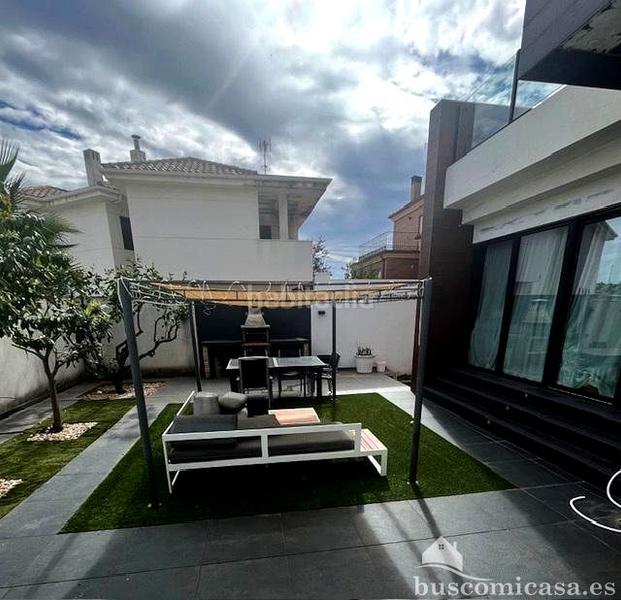 Foto b4116212-6a2b-469f-87e8-8b78d97f21a8. Casa amb piscina a Linarejos Linares