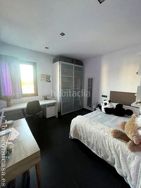 Foto d7cef35e-cd37-4157-934d-0e21a5c919b9. Casa amb piscina a Linarejos Linares