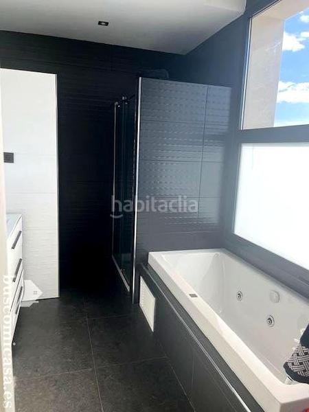 Foto fce94378-97d9-467d-8ae2-6458ea08dfbb. Casa amb piscina a Linarejos Linares