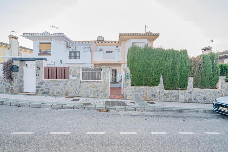 Foto d9b40115-1d0e-49c9-b33e-68bfa64f8f7e. Casa amb calefacció aparcament a Albolote