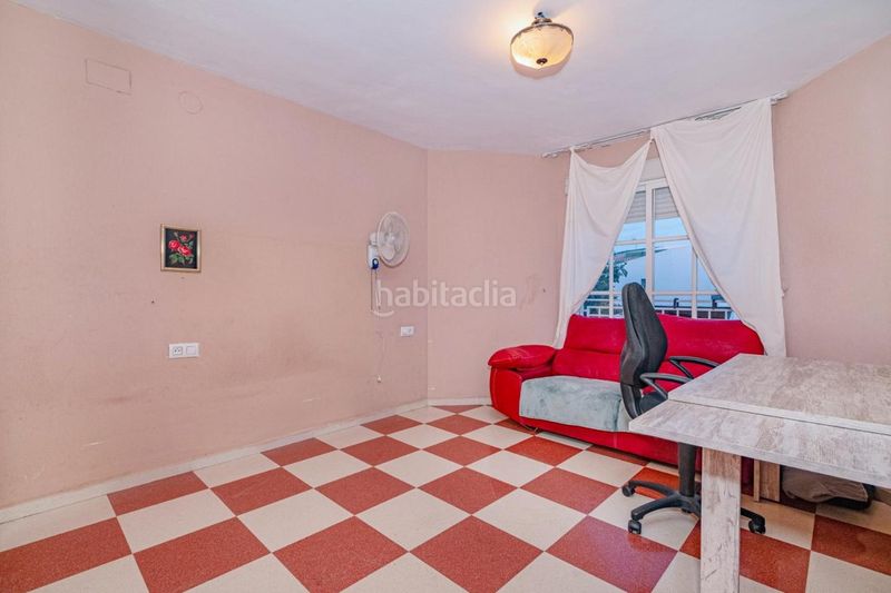 Foto f4ef89a0-367c-4c3b-ad73-c3aa7e201adb. Casa amb calefacció aparcament a Albolote