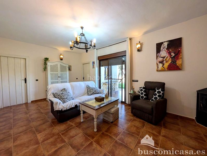 Foto 04d3eceb-dede-4e40-ba6e-1afc46f9d3b5. Casa amb aparcament piscina a San Roque - La Cruz - La Rozuela Linares