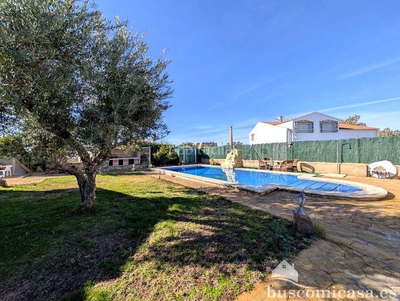 Foto 1ea0a778-ec3a-497d-a7ac-f9db9d5d7a93. Casa amb aparcament piscina a San Roque - La Cruz - La Rozuela Linares