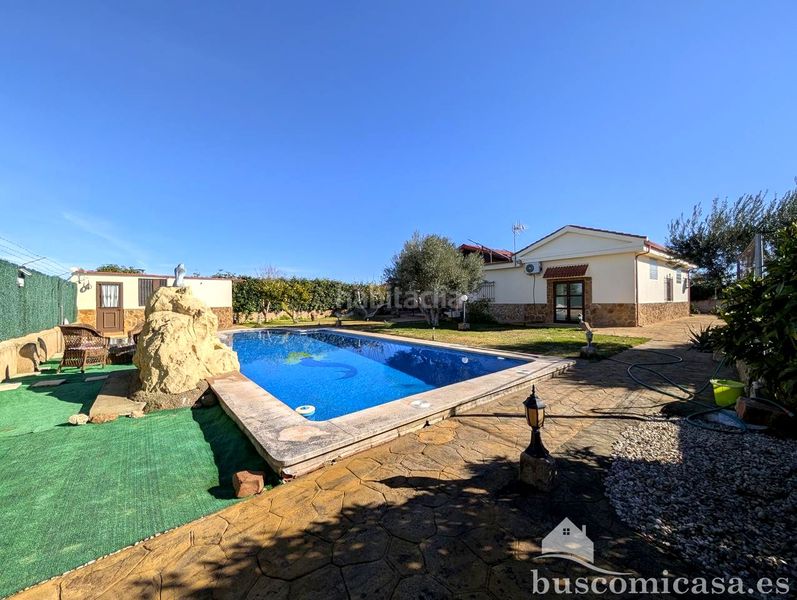 Foto 3b6f4166-c2b9-4506-89f0-fd0819c6c42a. Casa amb aparcament piscina a San Roque - La Cruz - La Rozuela Linares