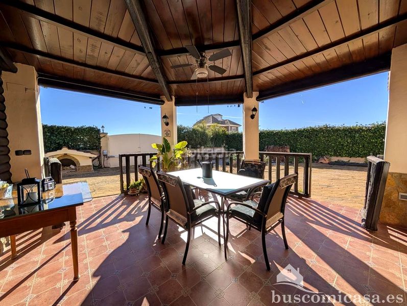 Foto 40d2bae7-c5e7-49ca-8ba0-f9ef320c7c87. Casa amb aparcament piscina a San Roque - La Cruz - La Rozuela Linares