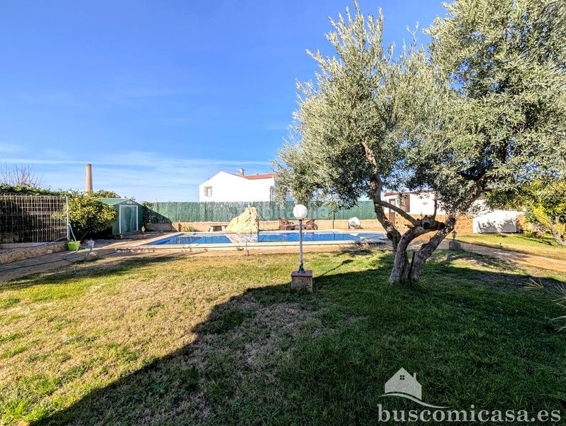 Foto be053348-7c9e-4a0b-9305-d77678383e07. Casa amb aparcament piscina a San Roque - La Cruz - La Rozuela Linares