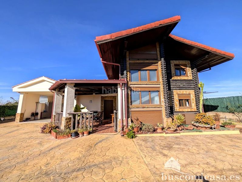 Foto d82b7663-72a2-433e-a702-9e192d72d735. Casa amb aparcament piscina a San Roque - La Cruz - La Rozuela Linares