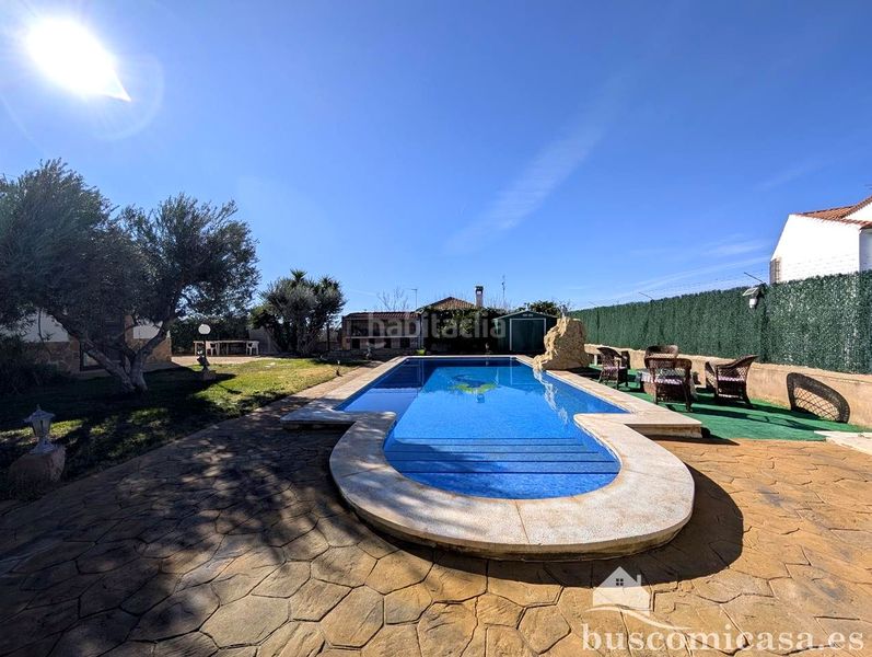 Foto f252cdc6-4417-458f-b78c-b909bc5c87f8. Casa amb aparcament piscina a San Roque - La Cruz - La Rozuela Linares