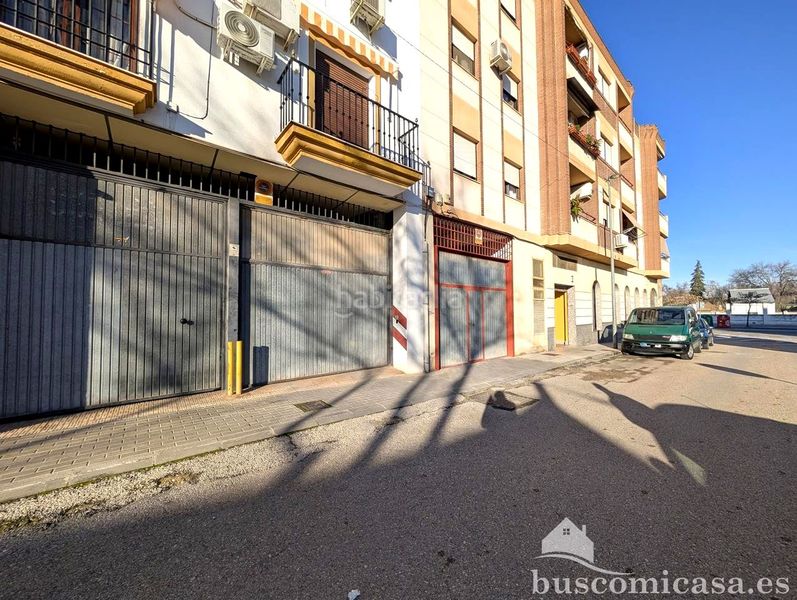 Foto 4e0c8a0e-081d-436c-afe2-302cdfc33115. Aparcament cotxe a Linarejos Linares