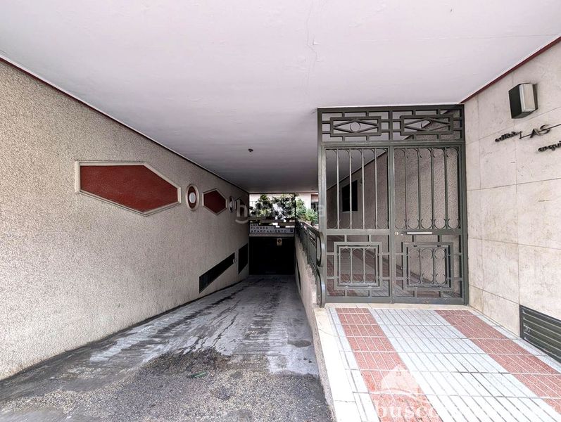 Foto 4cbf9cb8-74e1-4ac4-95a7-a91ce74b3950. Aparcament cotxe a Linarejos Linares