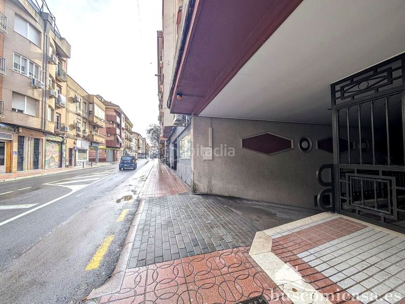 Foto 5aed2c19-2312-4846-a811-82a9141d203a. Aparcament cotxe a Linarejos Linares