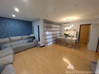 Rent Flat  San sebastián. Amplio piso semiamueblado