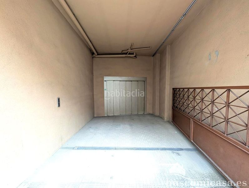 Foto 44c30700-f340-463c-827d-0b50fbebe245. Aparcament cotxe a Centro ciudad Linares