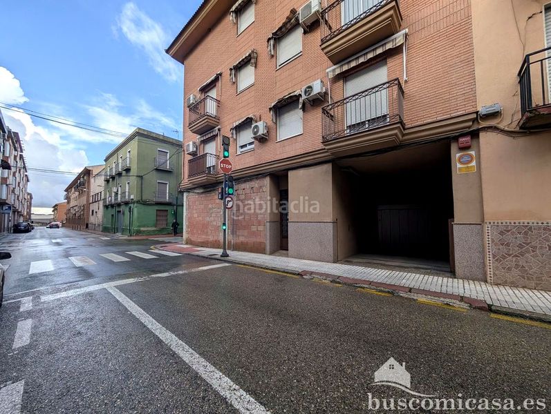 Foto 4726d5ae-8819-4d27-8b31-e27c7f52f79c. Aparcament cotxe a Centro ciudad Linares