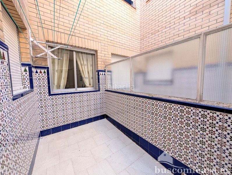 Foto 7355d722-e243-4737-b1c1-55e6dbf206f9. Pis amb piscina a Centro ciudad Linares