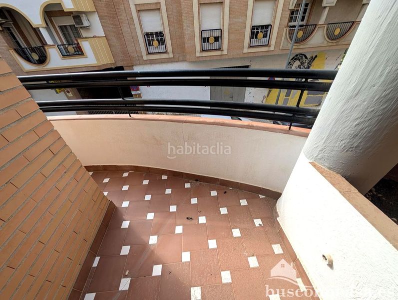 Foto ad131af1-bdf4-4a89-9e46-efe00a4b06e9. Pis amb piscina a Centro ciudad Linares