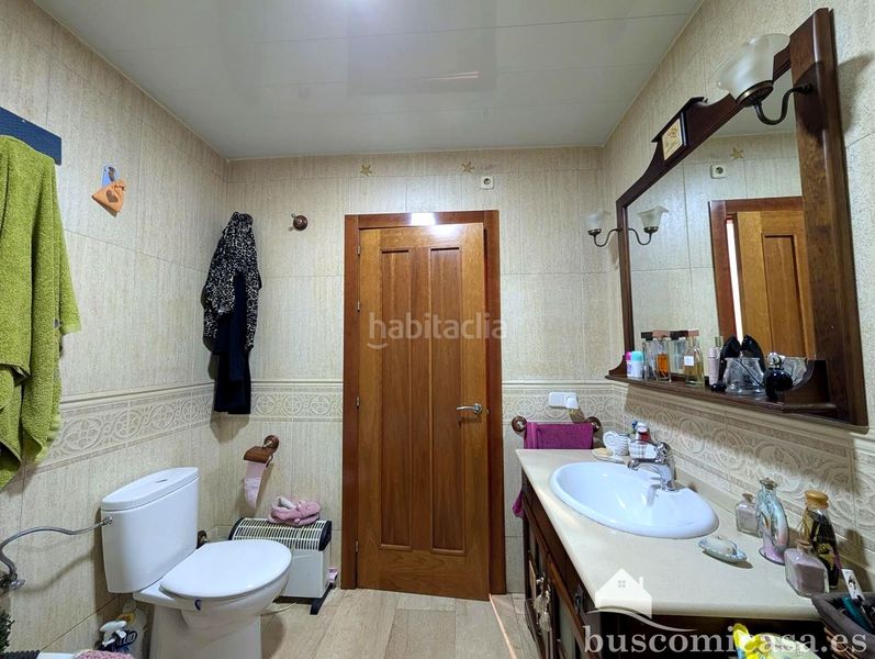 Foto addb69ea-6aa5-4853-a2cb-fa810d390308. Planta baixa a Linarejos Linares