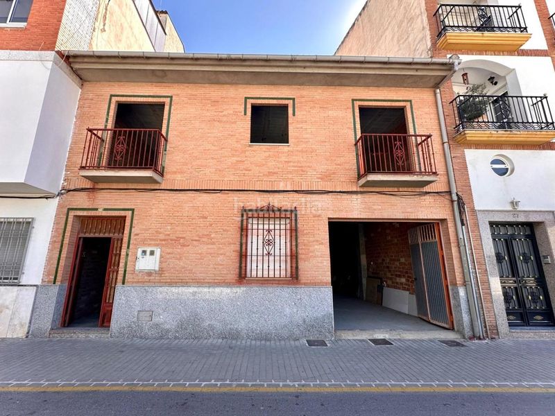 Foto 0fa6b058-5d5e-4d27-a3b8-3867ebbc314d. Casa amb aparcament a Maracena