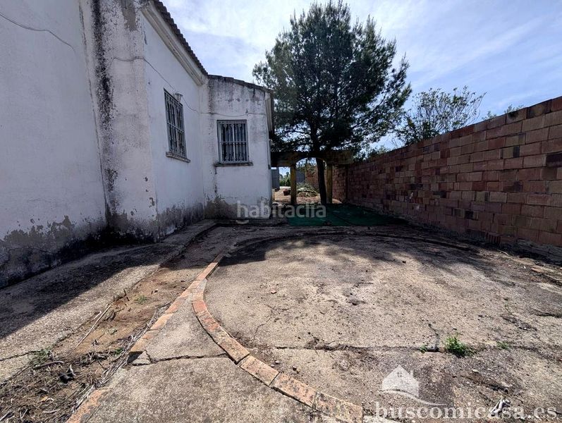 Foto b5d84e98-95c8-4151-b897-3d9e3a99b787. Casa amb aparcament a San Roque - La Cruz - La Rozuela Linares
