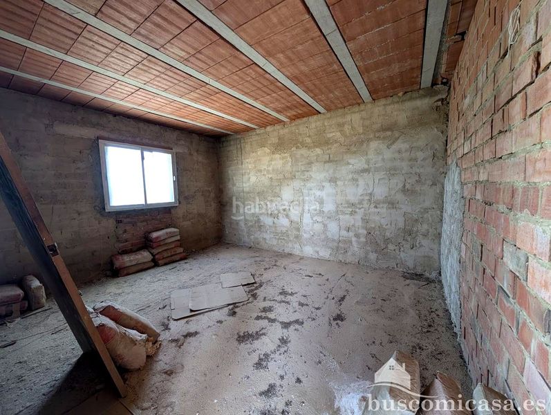 Foto f0f6dd74-58bc-472d-9d47-276d30ad734e. Casa amb aparcament a San Roque - La Cruz - La Rozuela Linares