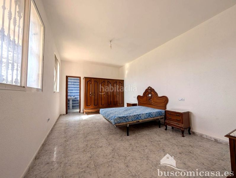 Foto f716deac-b673-4f49-84e5-d3fb4ffa491c. Casa amb aparcament a San Roque - La Cruz - La Rozuela Linares