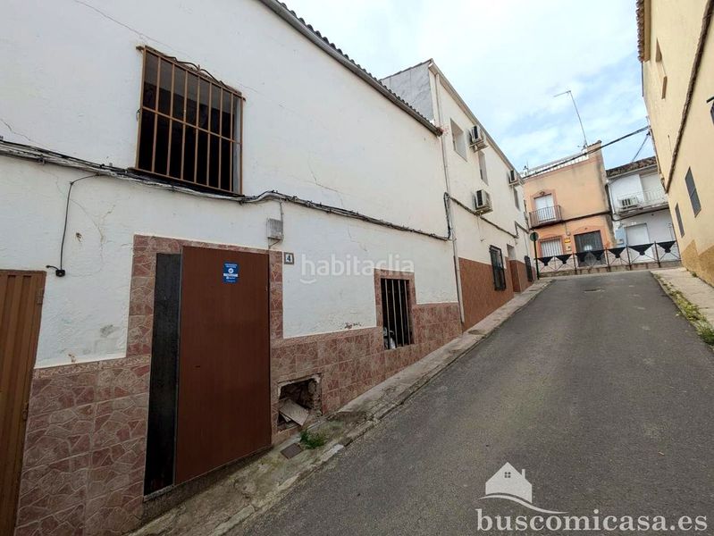 Foto bbe37dad-309f-49b8-89ef-71f42a04df7d. Casa a Mengíbar