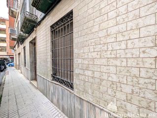 Casa  Canalejas. Casa a reformar o derribar.