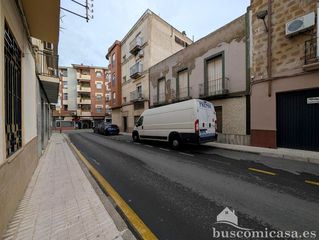 Casa  Canalejas. Casa a reformar o derribar.