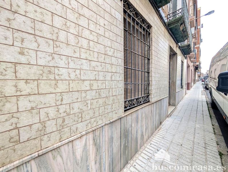 Foto eb799cd6-29c3-404a-9e4e-758a2fb327cc. Casa a Centro ciudad Linares