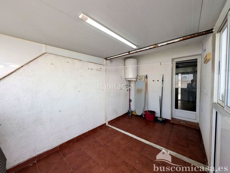 Foto 205267bd-ba5e-42f8-8048-a4f687456015. Casa amb calefacció aparcament a Zona Hospital Linares
