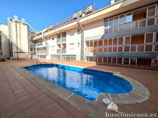 Appartement  De andalucía. Bonito piso en urbanización con piscina.
