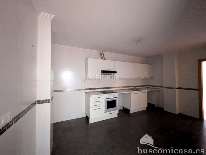 Foto d17f4e73-31e2-4226-ba15-5670e9a8e5fe. Planta baixa a Mengíbar