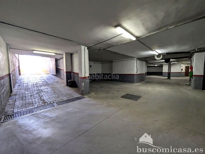 Foto cf1627c3-4d4f-4736-adfa-aa1763dd25bf. Aparcament cotxe a La Zarzuela - San José - Belén Linares