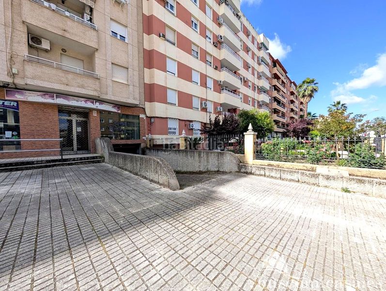 Foto e562e37d-f574-4dff-b783-e63dace5056a. Aparcament cotxe a La Zarzuela - San José - Belén Linares